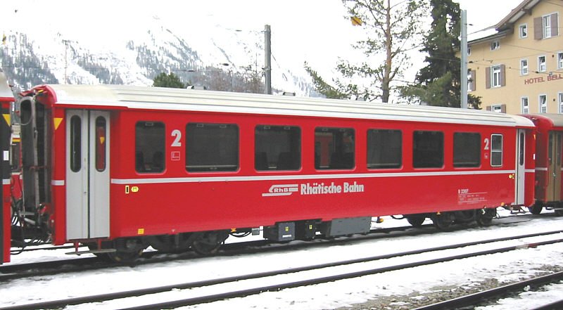 Rhätische Bahn Grundset/ Erweiterungsset -4 Wagen-